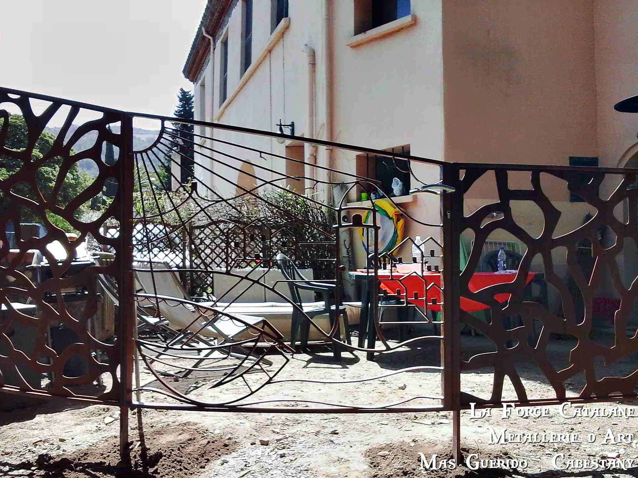 cloture collioure decoupe laser forge catalane.jpg